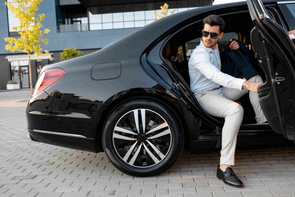 Easy Way to Book a Black Car Service for Business Trips